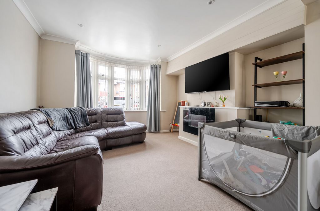 Property photo 3 of 16 1516708-6-6Aa2c94...