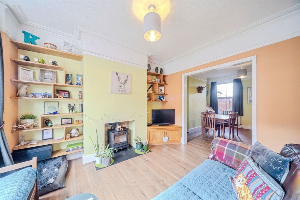 Property photo 3 of 16