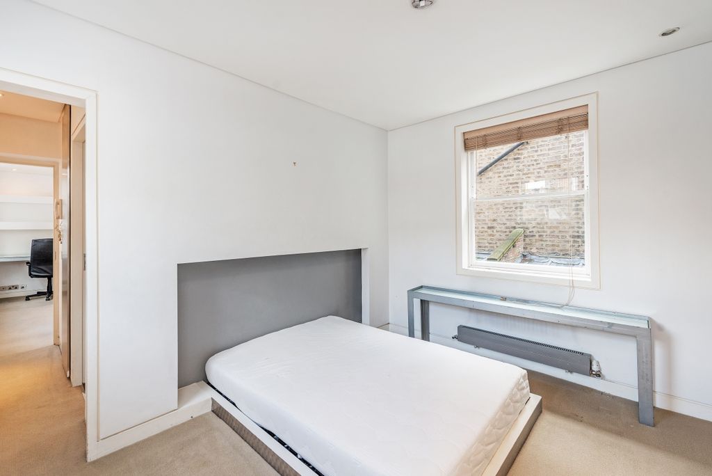 Property photo 3 of 9 6