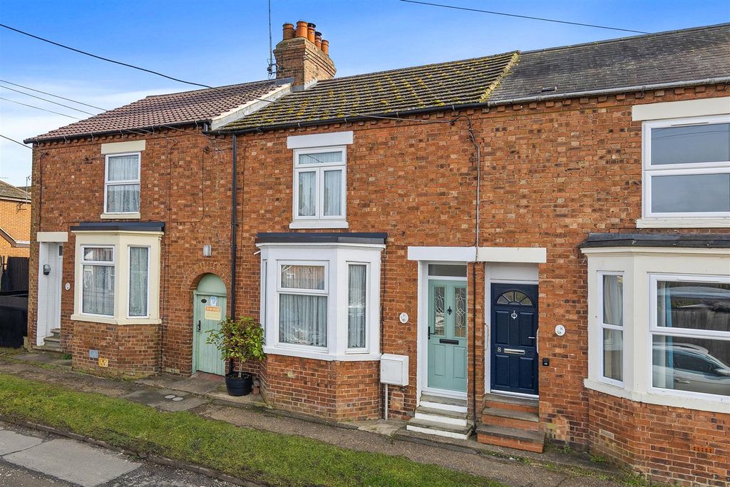 Property photo 1 of 21 Extras@10Roseberyclweb03.Jpg