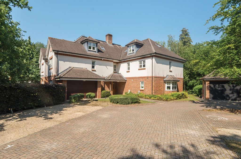 Property photo 1 of 12 1314202-5-6854272...