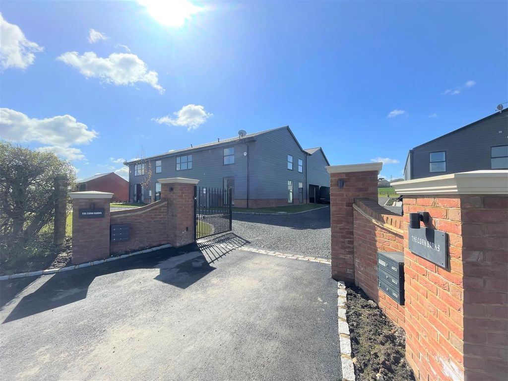 Property photo 1 of 23