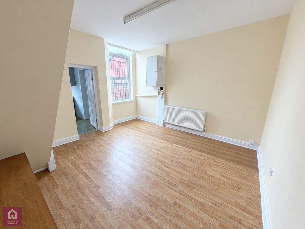 Property photo 2 of 10 Pbox-Img.Png