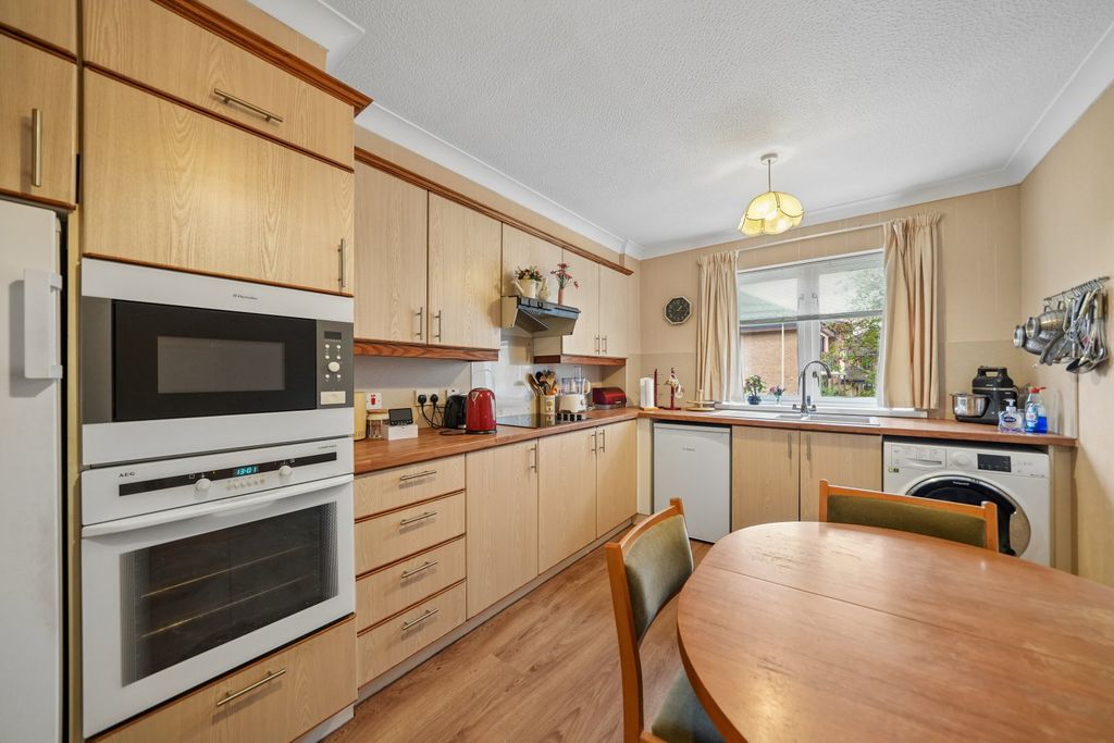 Property photo 2 of 21 Picture No. 03
