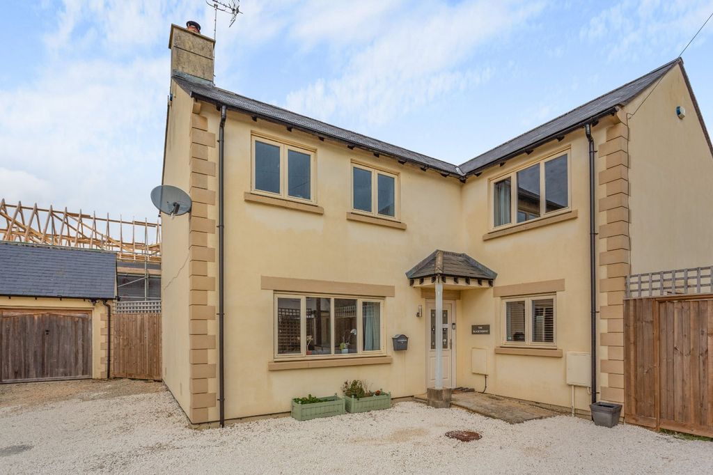 Property photo 3 of 17 Picture No. 16