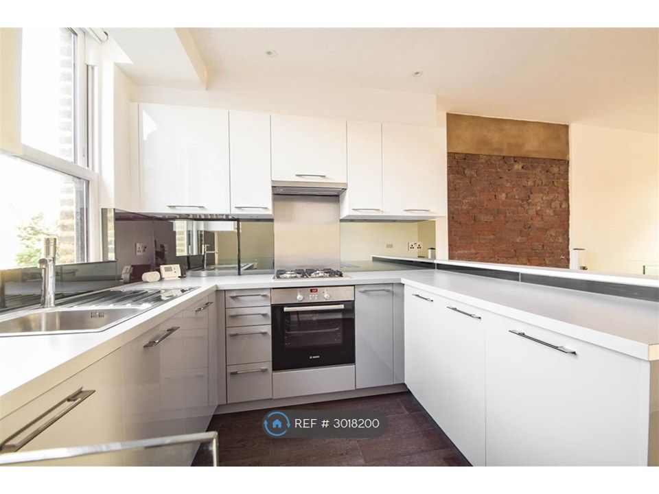 Property photo 2 of 11 Kicthen