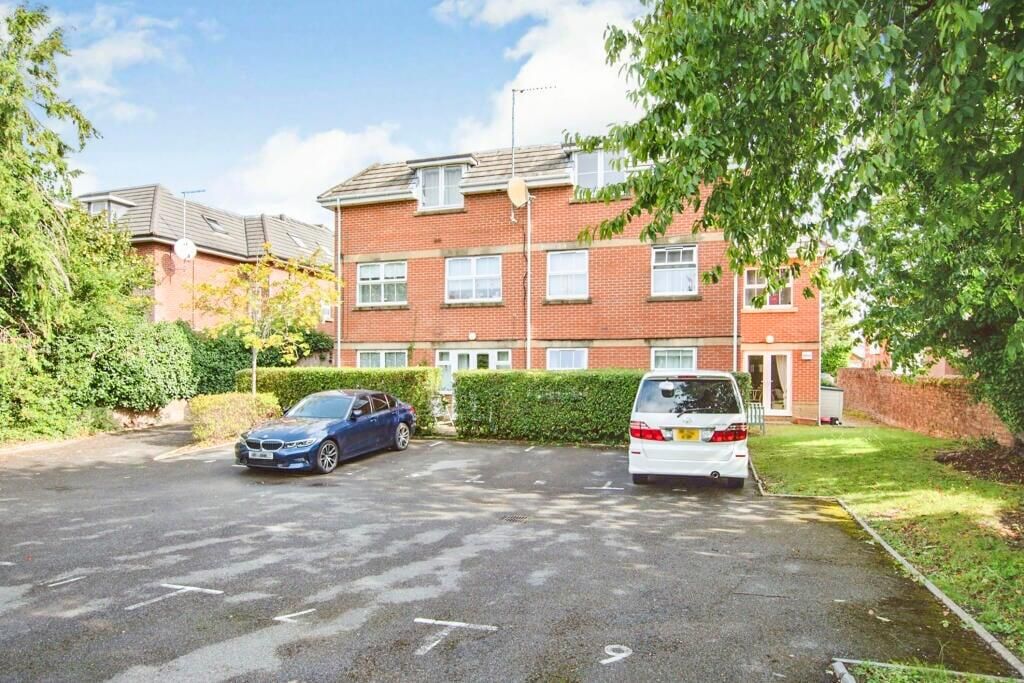 Property photo 2 of 12