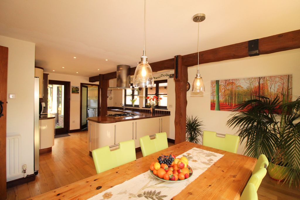 Property photo 2 of 31 Img_3169