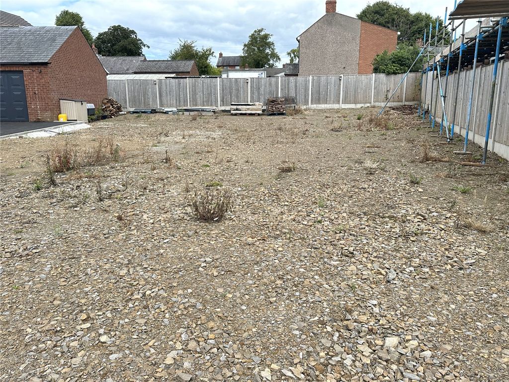 Property photo 3 of 7 Picture No. 06