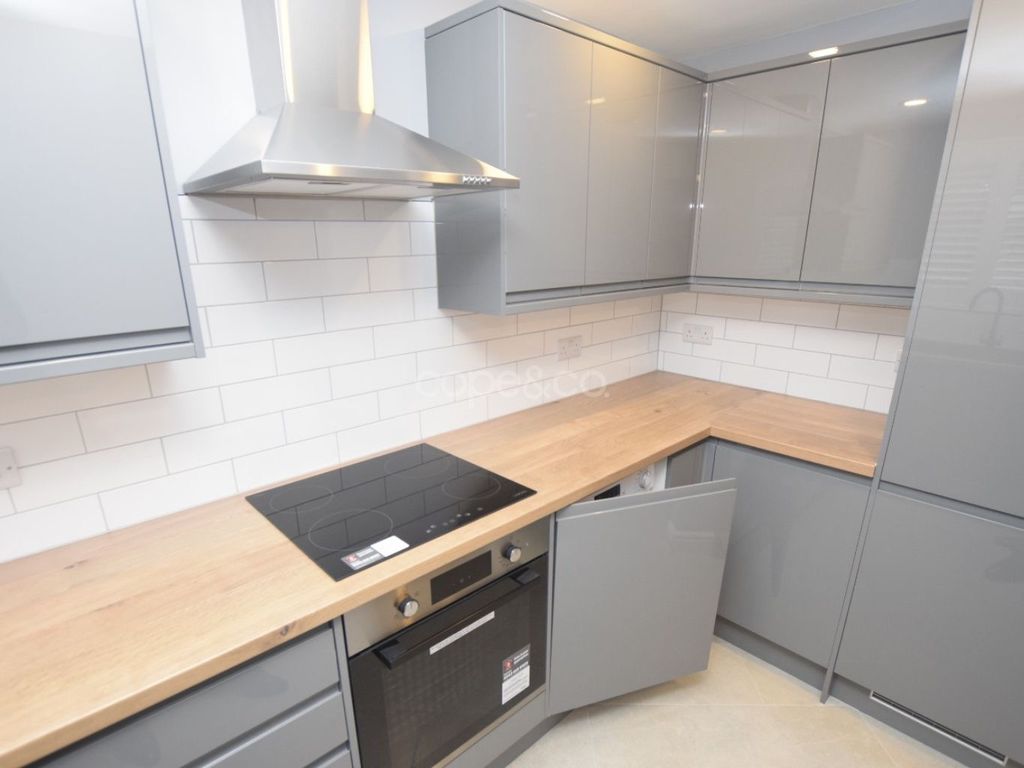 Property photo 2 of 6 1456215
