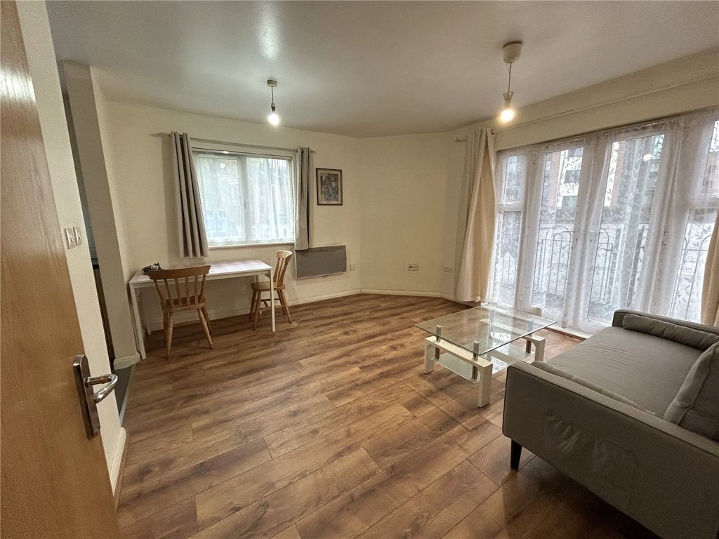 Property photo 2 of 6 Picture No. 02