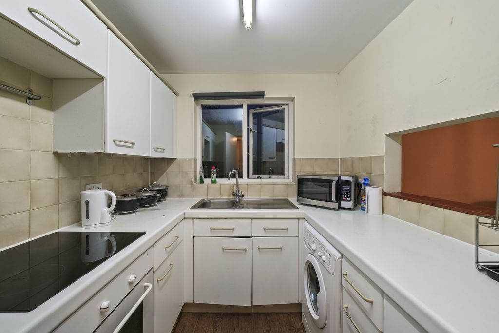 Property photo 3 of 9
