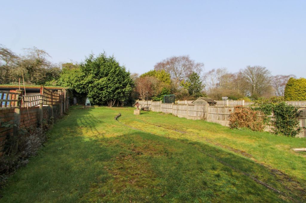 Property photo 2 of 21