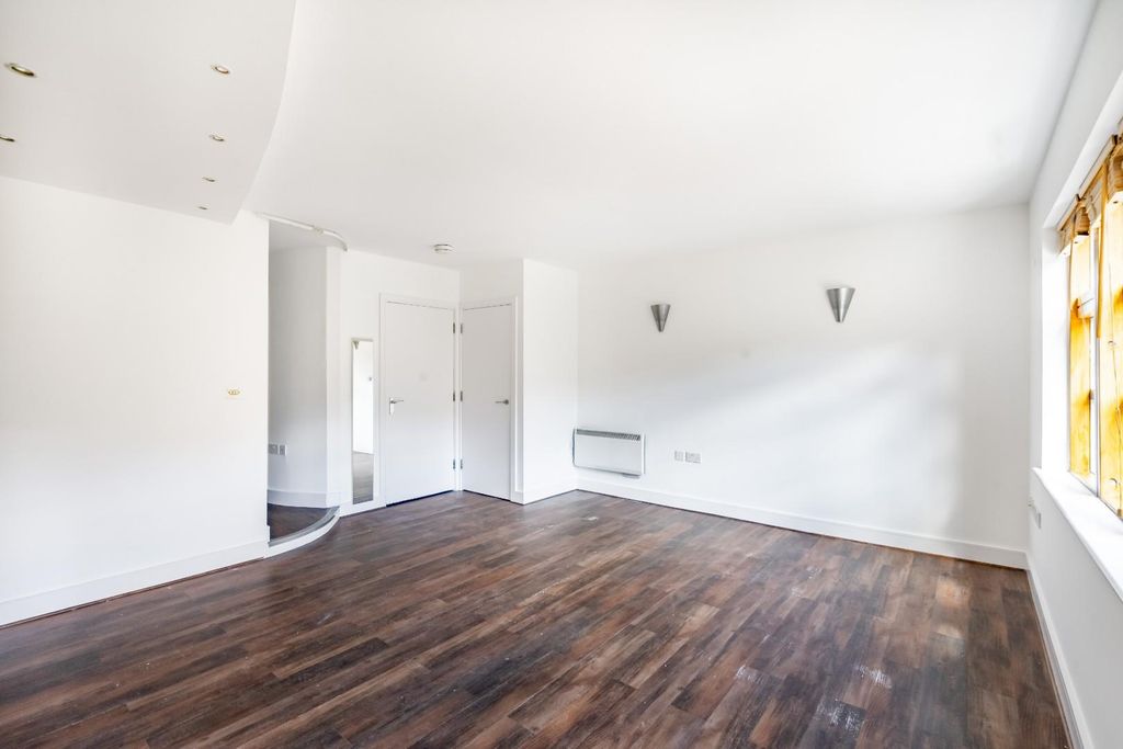 Property photo 2 of 11 5Tc-1.Jpg