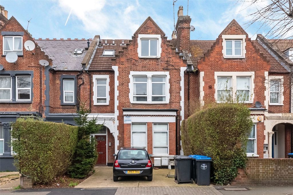 Property photo 2 of 12 Picture No. 17