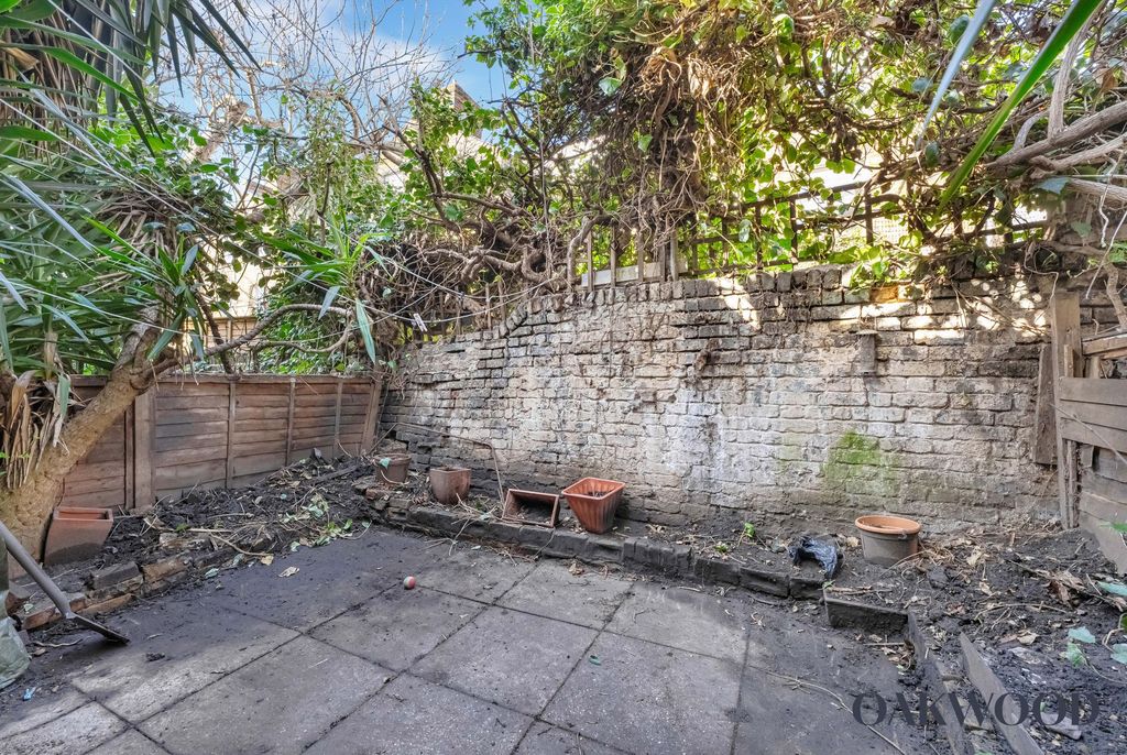 Property photo 3 of 18