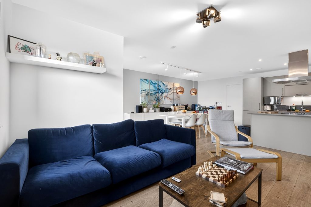 Property photo 2 of 20