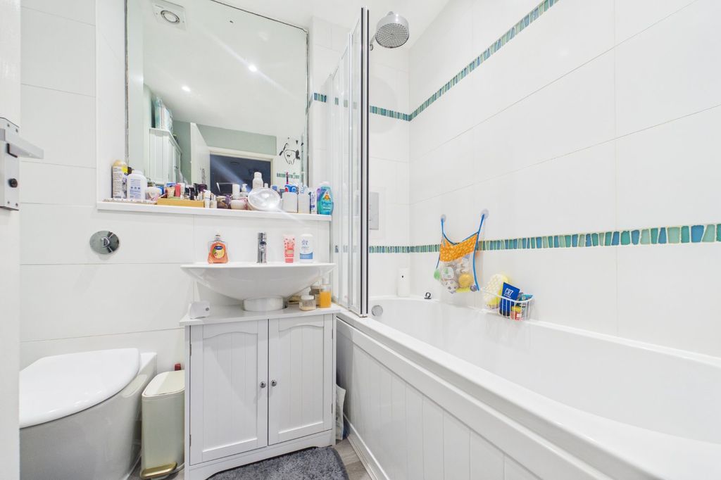 Property photo 2 of 7 Picture No. 09