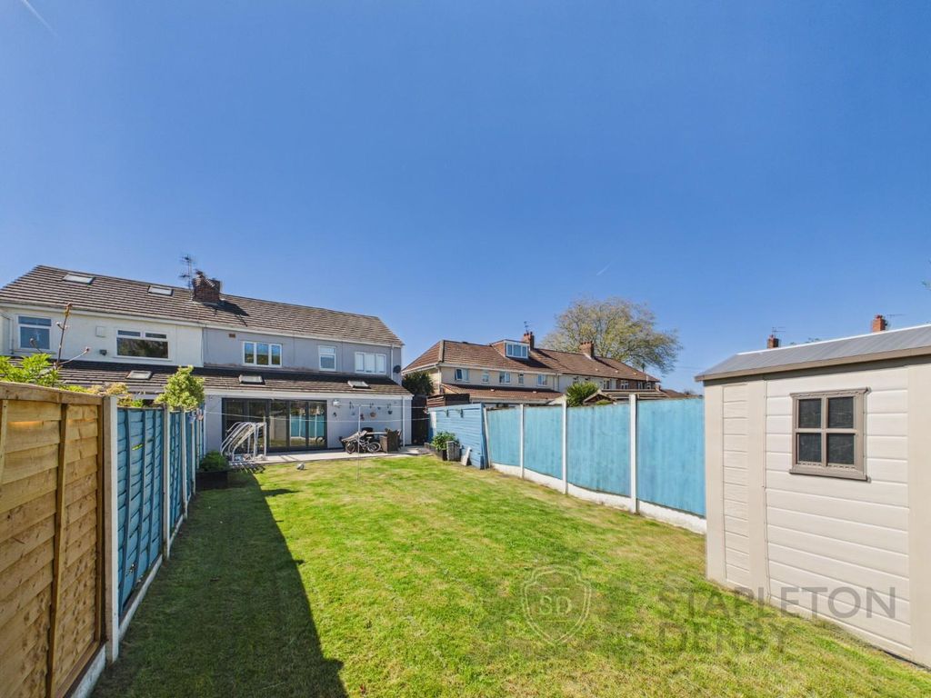 Property photo 3 of 25 Cam04720G0-Pr0215-Still014.Jpg