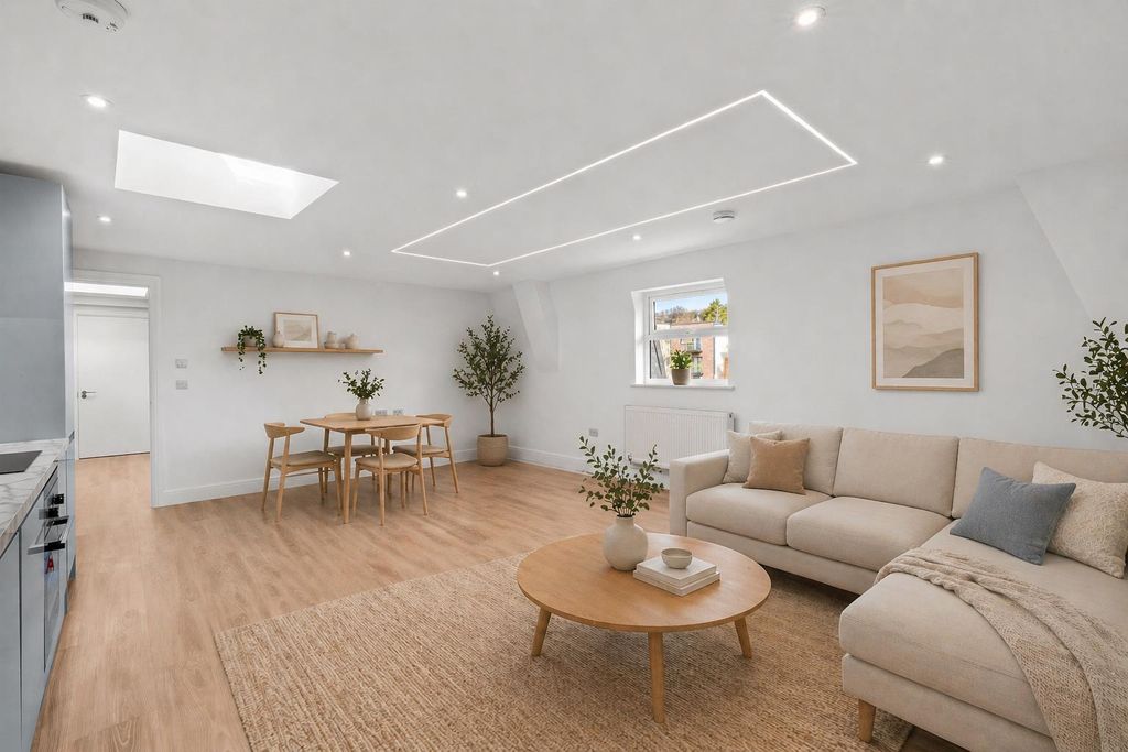 Property photo 1 of 7 Living Room