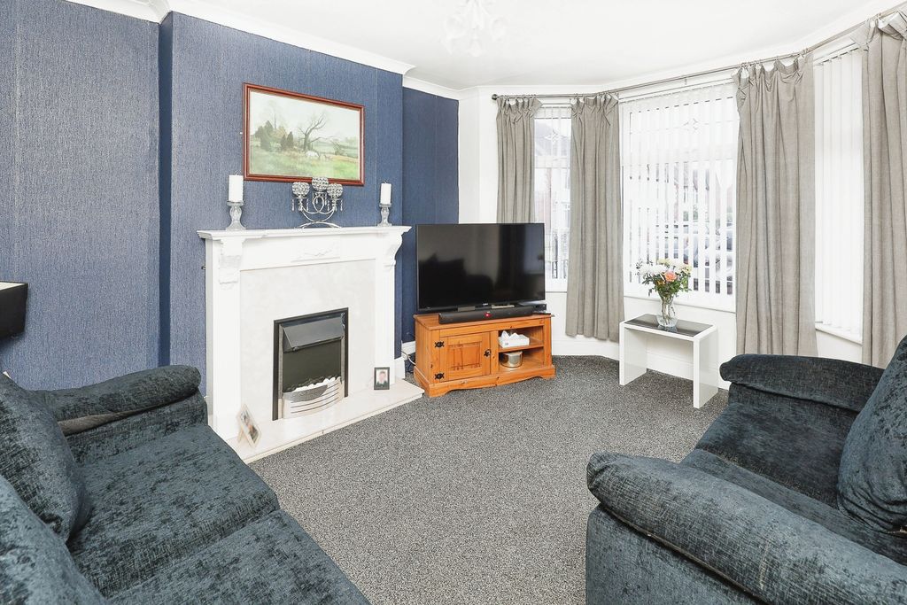Property photo 2 of 17 Photography