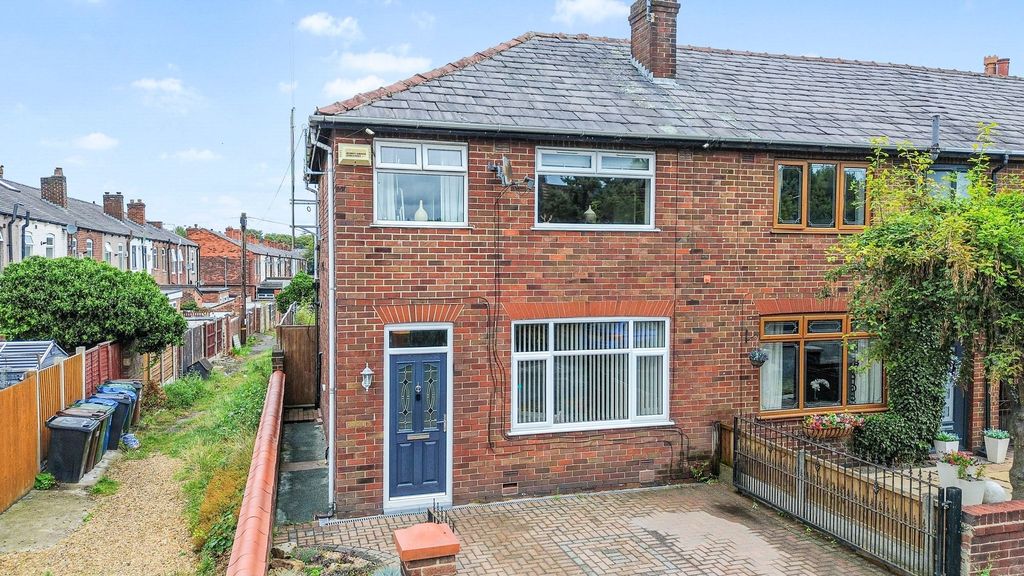 Property photo 1 of 18