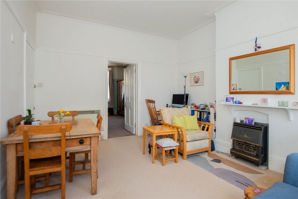 Property photo 3 of 11 Picture No. 26