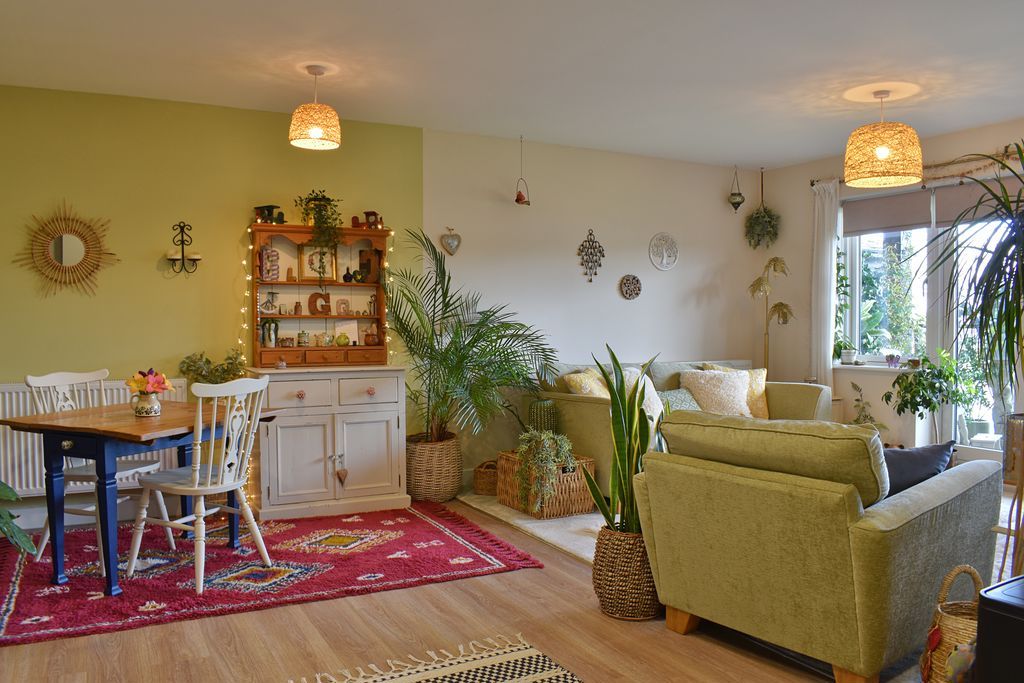 Property photo 3 of 15 Photo 6