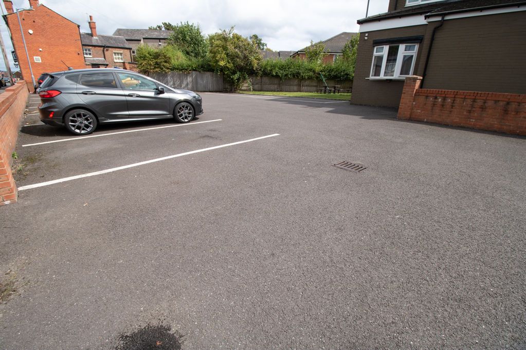 Property photo 2 of 9 Car Park