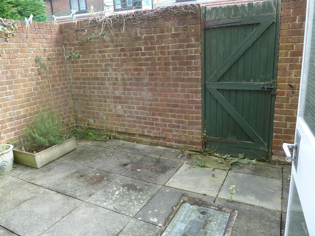 Property photo 3 of 6