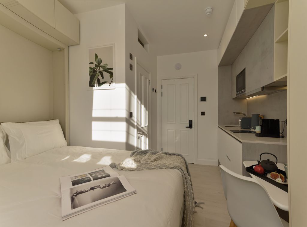 Property photo 1 of 8