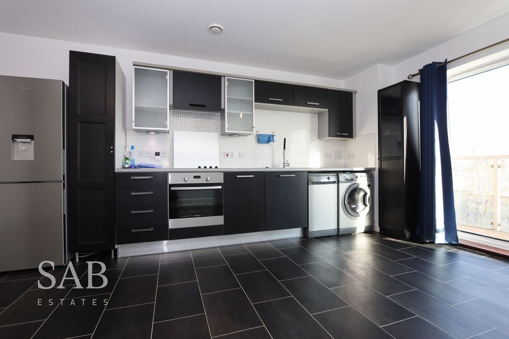 Property photo 2 of 9