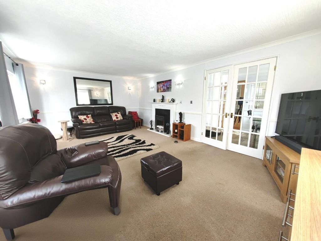 Property photo 3 of 13 1000004789.Jpg