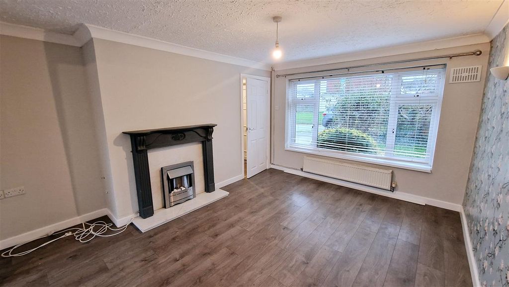 Property photo 3 of 19 Alternative Lounge View