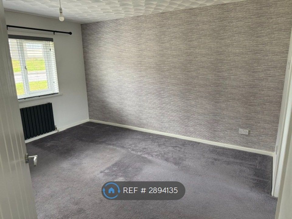 Property photo 3 of 9 Lounge