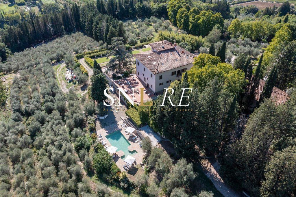 Property photo 2 of 39