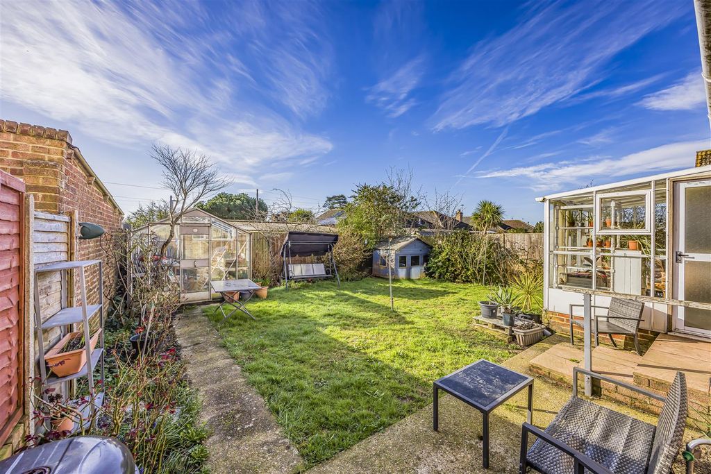 Property photo 2 of 16 518 Southliegh Road, Emsworth-Porticomarketing-Nex