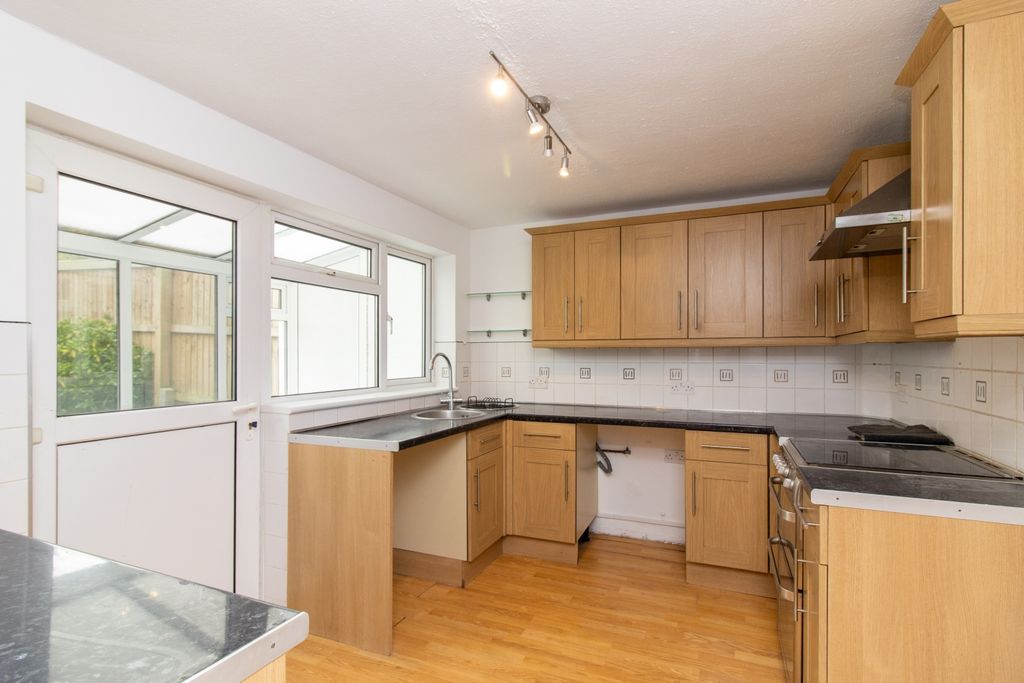Property photo 2 of 16 Img_5590