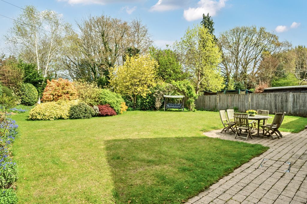 Property photo 2 of 11 2