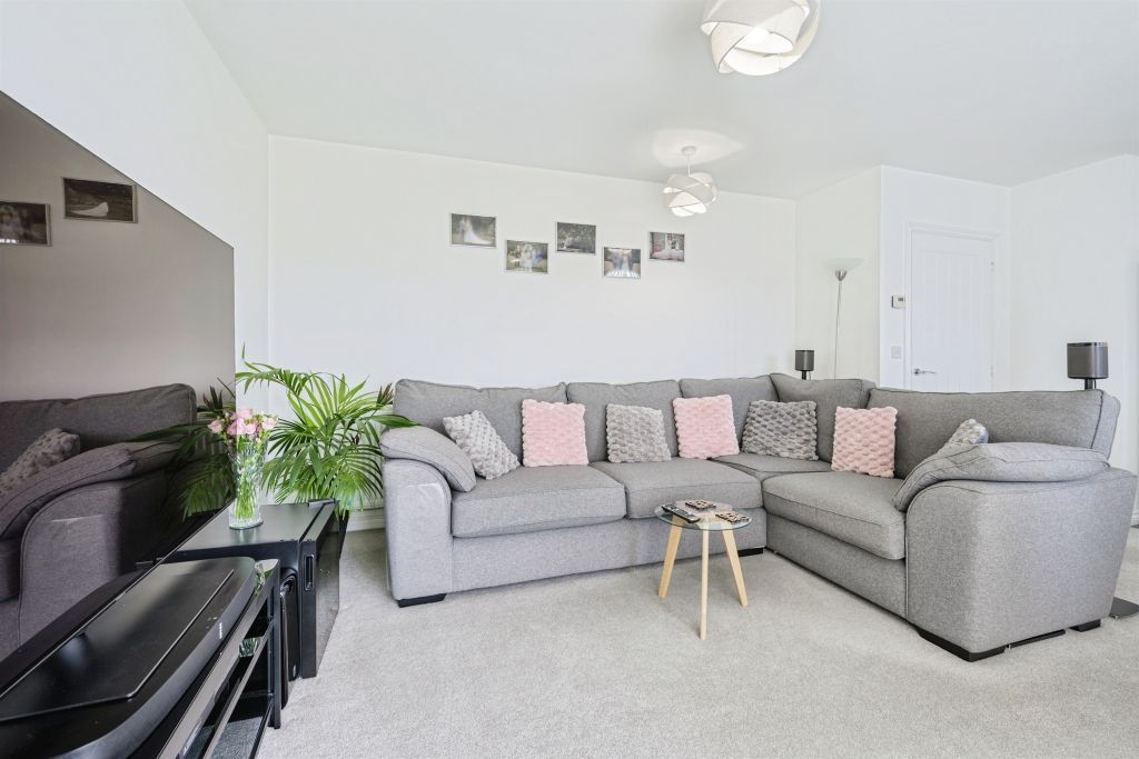 Property photo 3 of 22