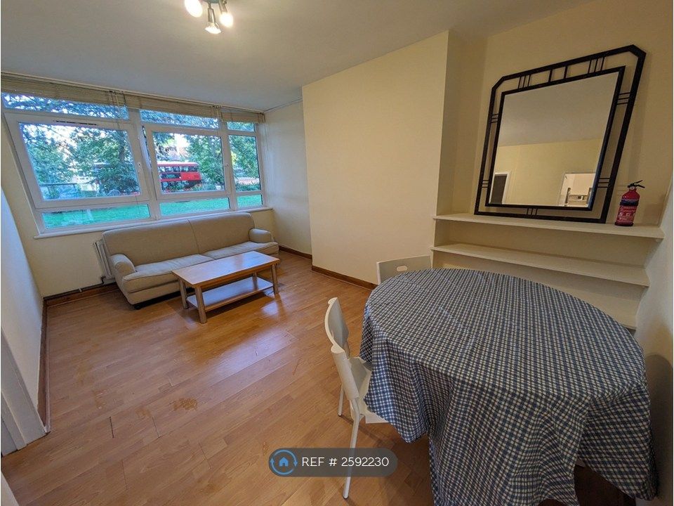 Property photo 2 of 8 Sitting / Dining Room