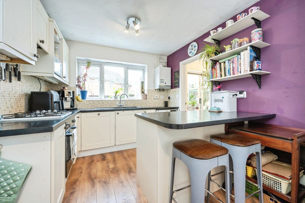 Property photo 3 of 20 Pbox-Img.Jpg