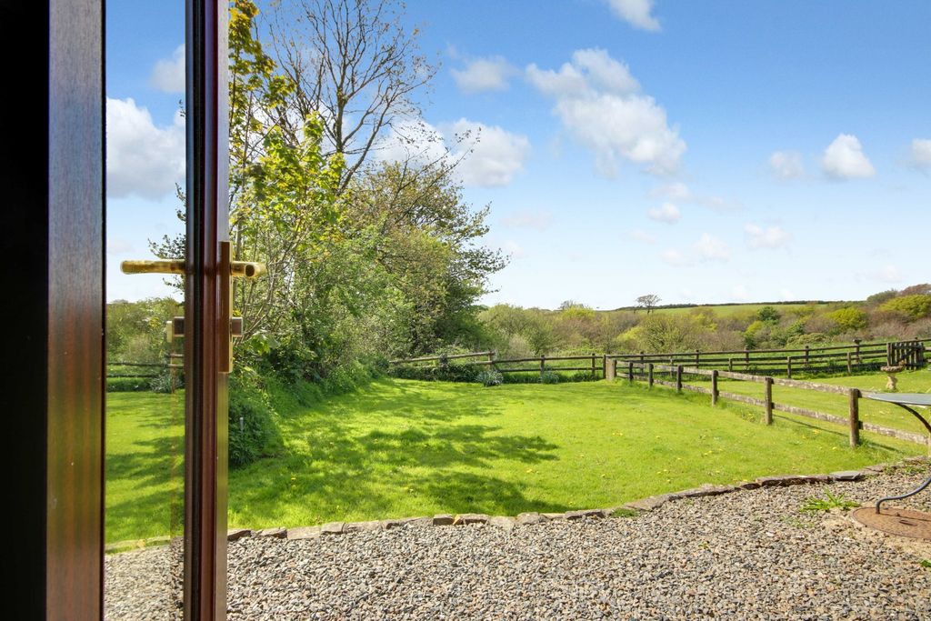 Property photo 3 of 10 Img_7847-Img_7849