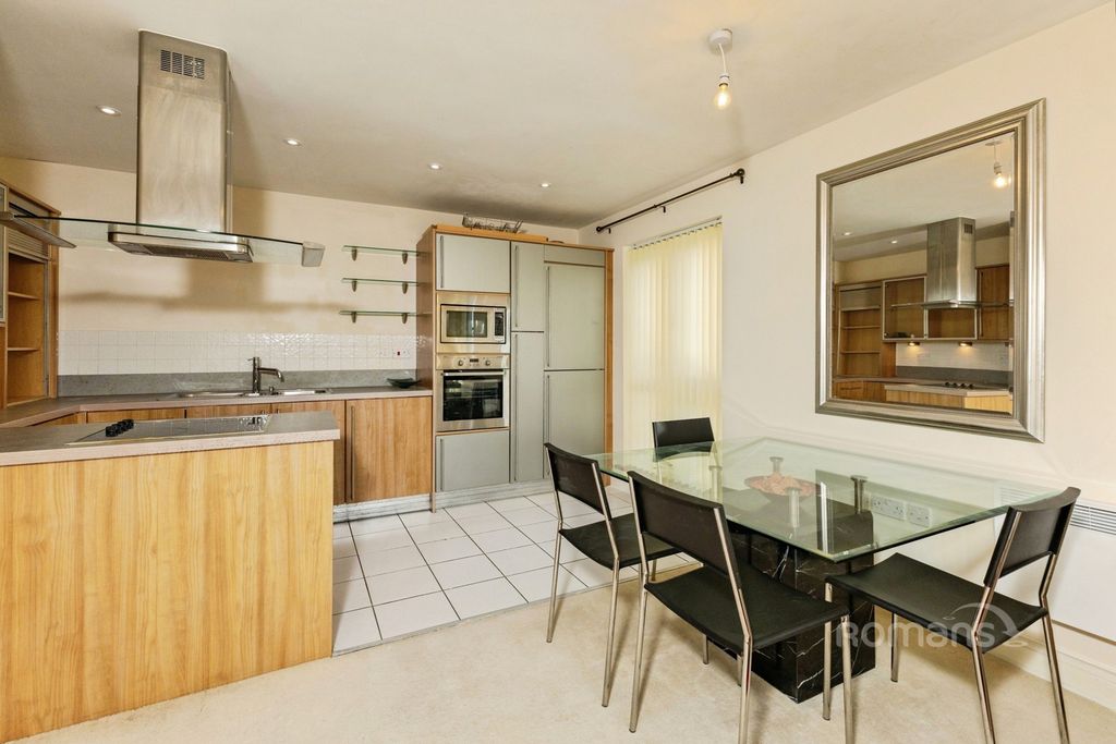 Property photo 3 of 10 Pbox-Img.Jpg