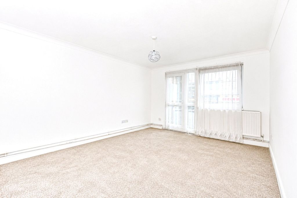 Property photo 2 of 14 Picture No. 03