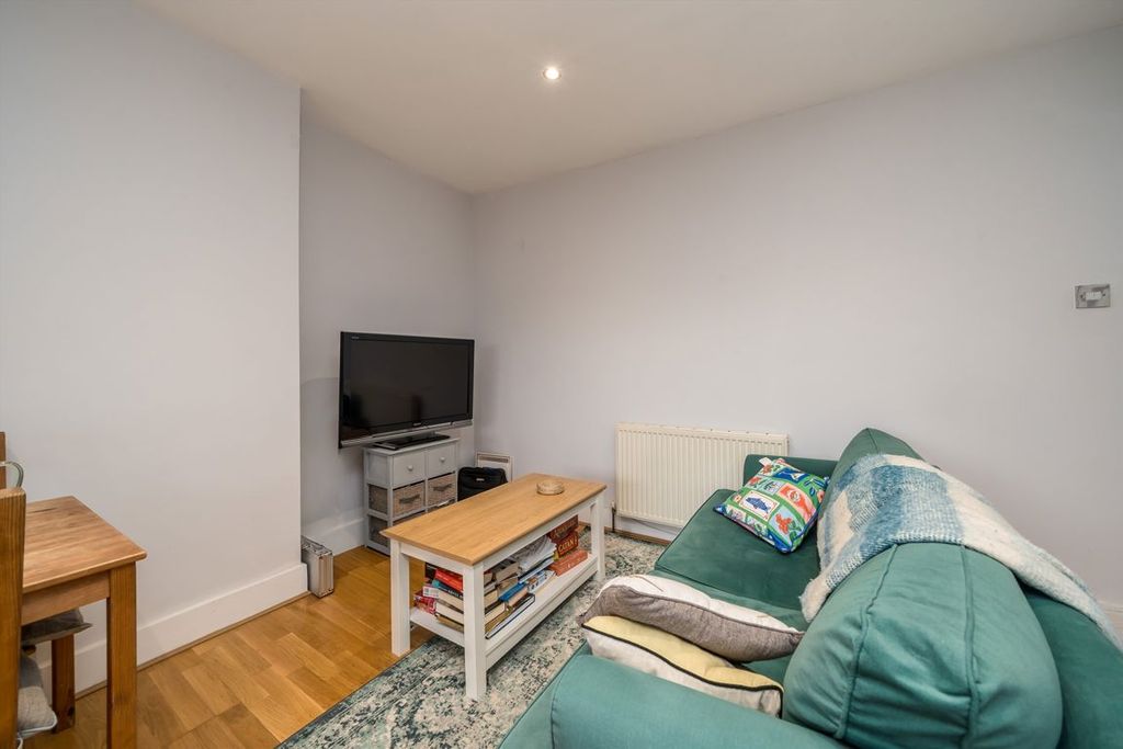 Property photo 2 of 5