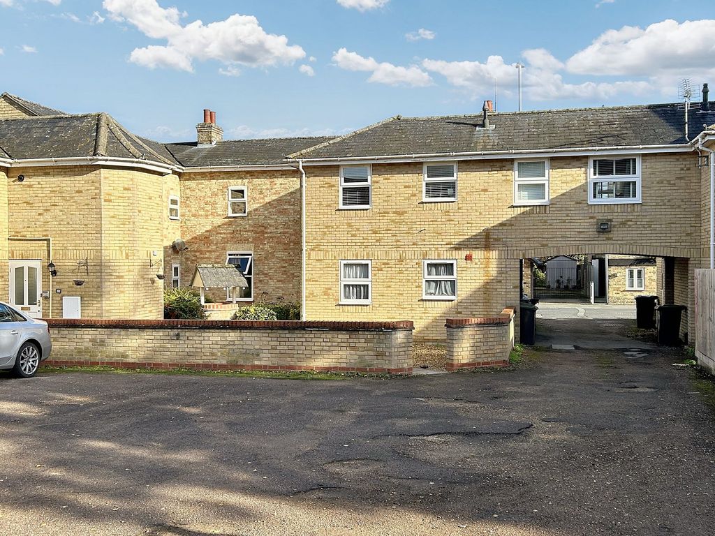 Property photo 2 of 6