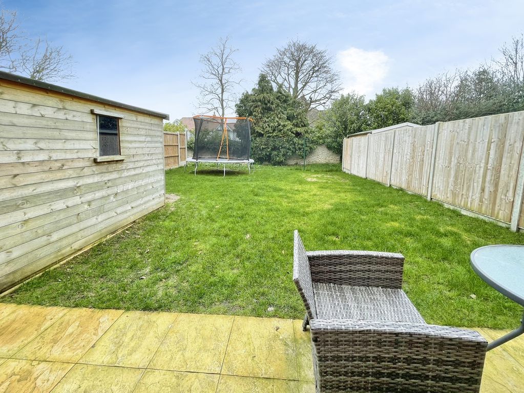 Property photo 2 of 18 Windsor Road