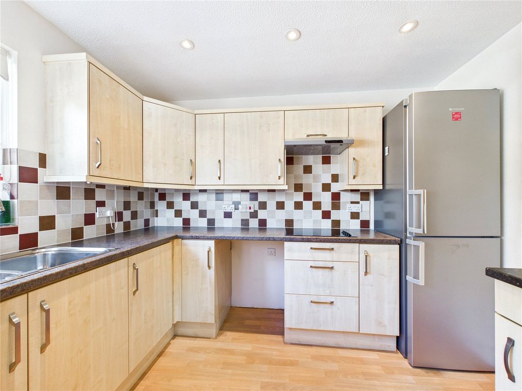 Property photo 2 of 9 Picture No. 15