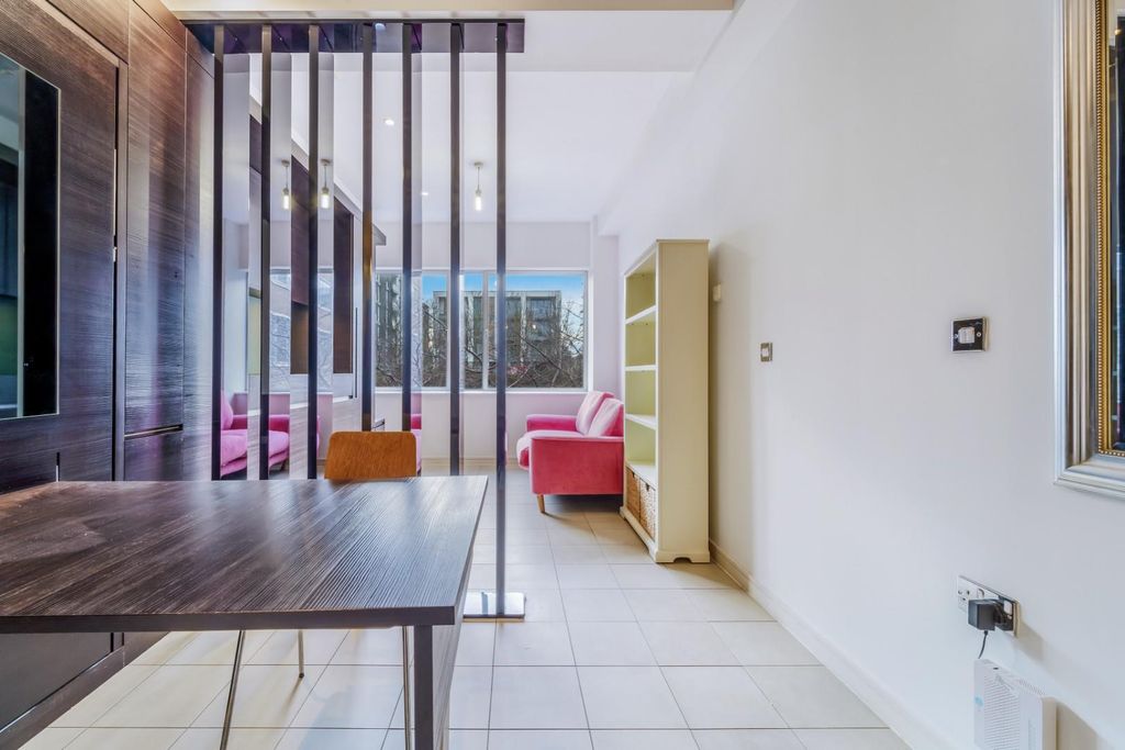 Property photo 3 of 9 Wallis House, G07  (10).Jpg